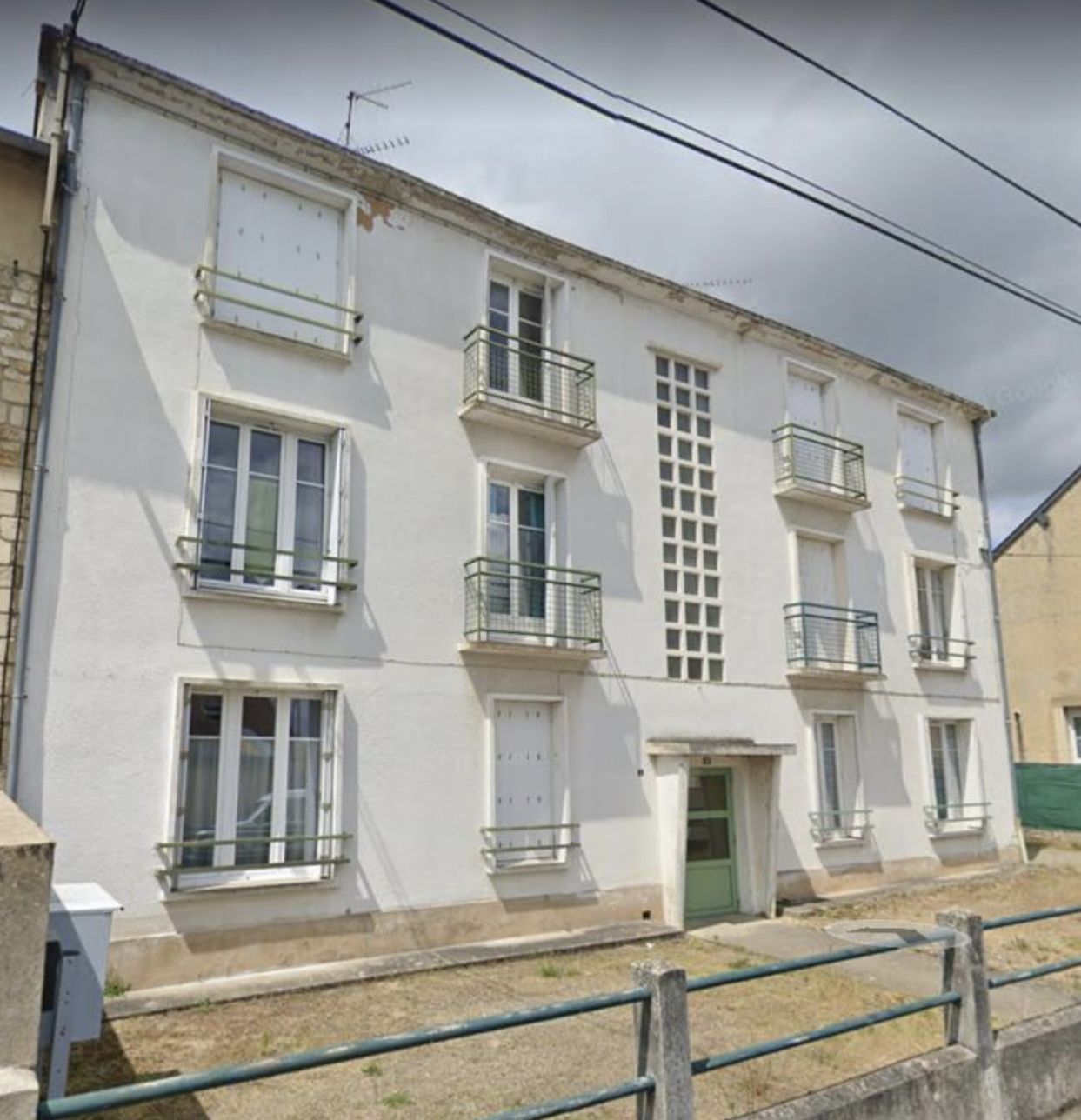 Façade de l'immeuble, 14 rue Louis Rousier à Alençon